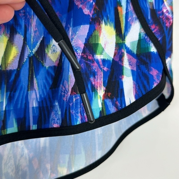 Fabletics Multi Color Carrie Athletic Running Shorts Small - Picture 3 of 9
